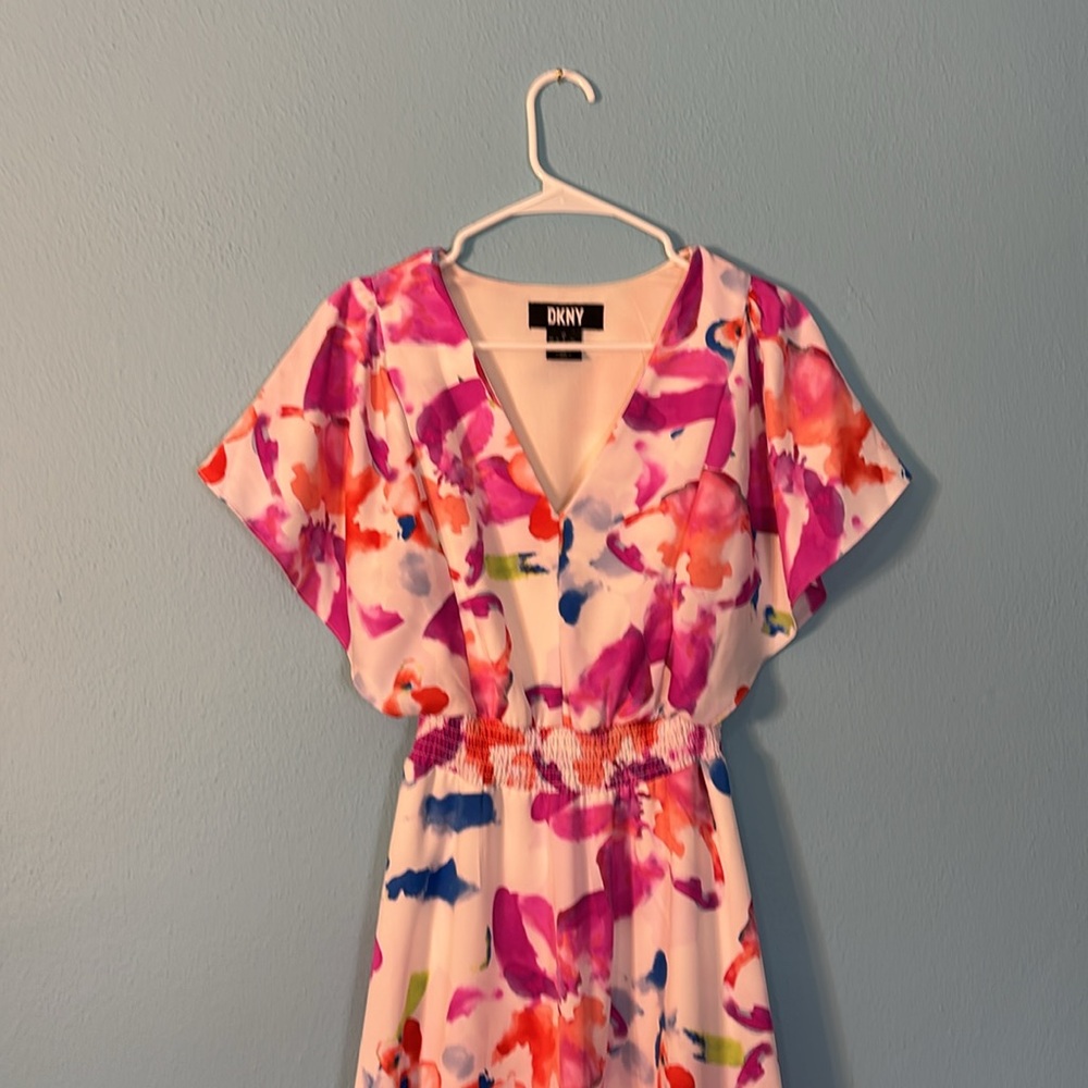 DKNY Vibrant Floral High Low Smocked Waist V Neck Flutter Sleeve Floral Dress 2 - Picture 4 of 10